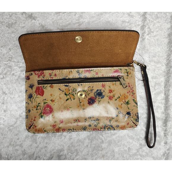 NWT Patricia Nash Adelasia Small Leather Wristlet - Picture 6 of 10
